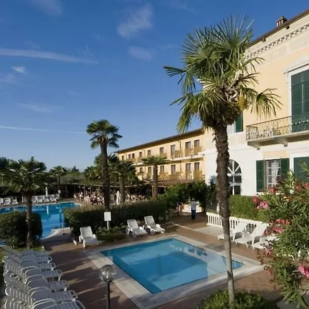 Hotel Antico Monastero 4*